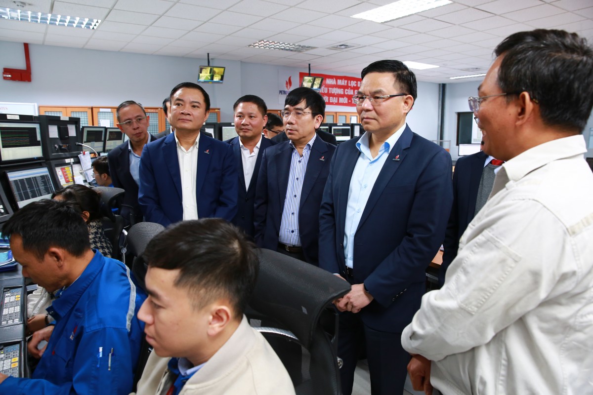 Từ giấc mơ về một Nhà máy Lọc dầu đầu tiên đến trụ cột năng lượng quốc gia