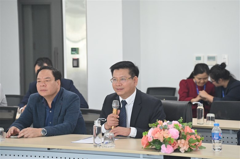 Tăng cường hợp tác toàn diện với Trung tâm Vũ trụ Việt Nam