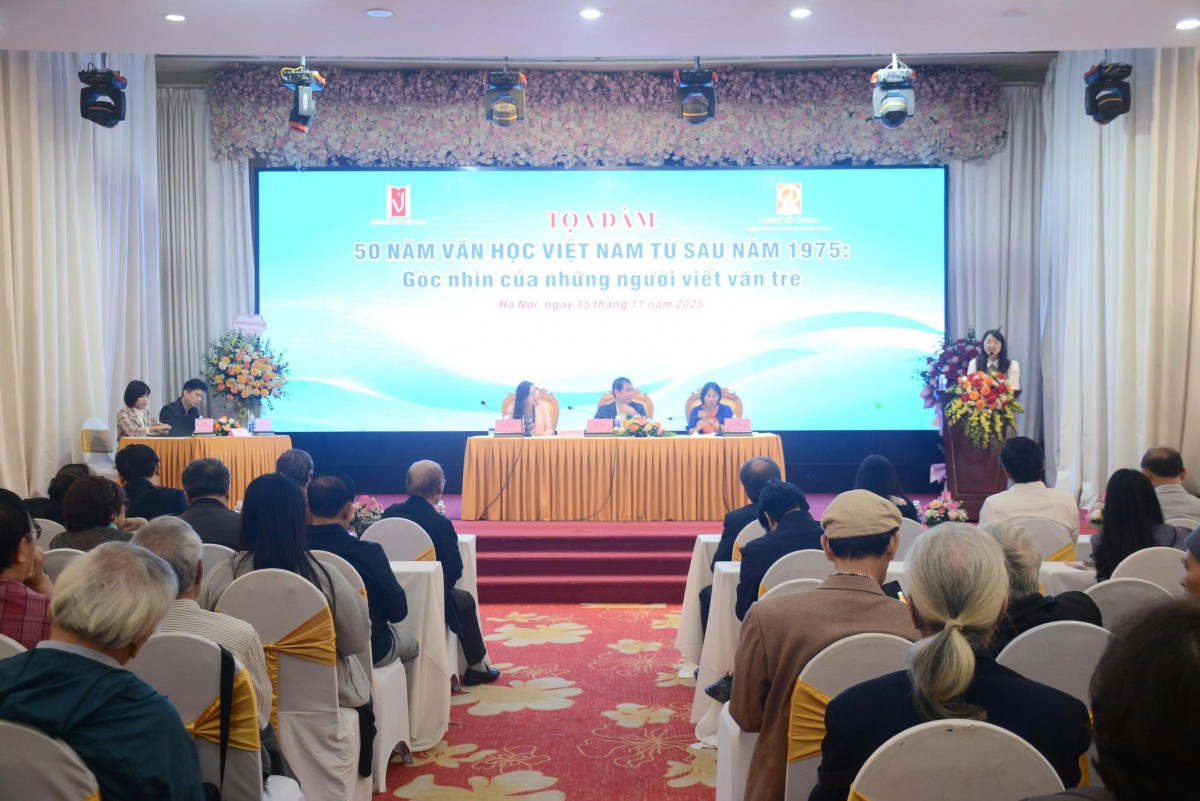 Văn học trẻ Huế 50 năm, những mảng màu đa sắc