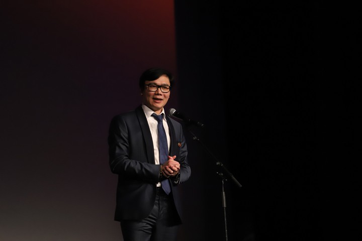 TS. Nguyễn Đức Khương, Chủ tịch Tổ chức Khoa học và Chuyên gia Việt Nam toàn cầu phát biểu trong buổi lễ khai mạc.