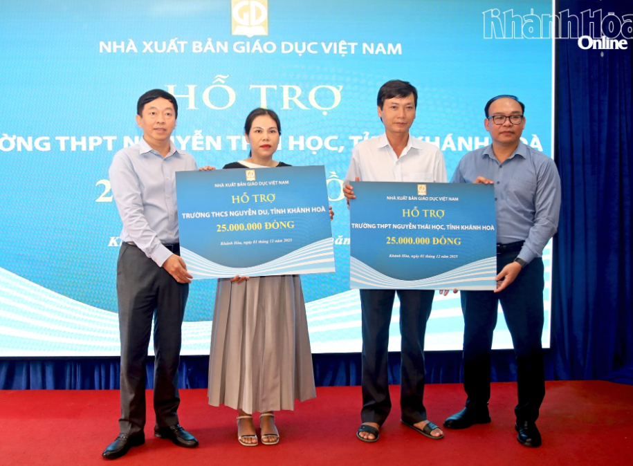 Sở Giáo dục và Đào tạo Khánh Hòa tiếp nhận gần 200.000 bản sách giáo khoa hỗ trợ học sinh vùng lũ