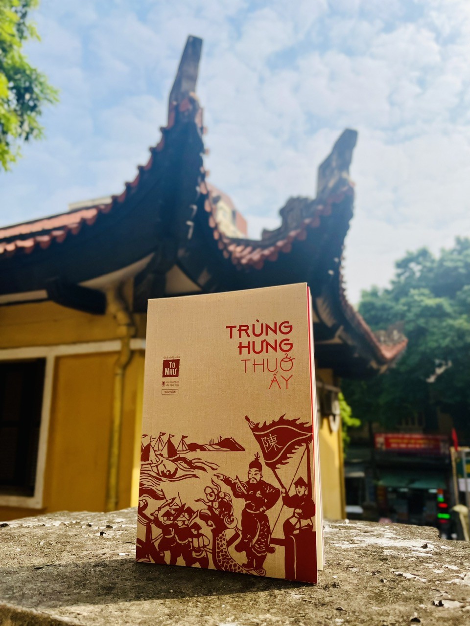 Trùng Hưng thuở ấy: đọc lại một thời đại với mắt nhìn phản biện