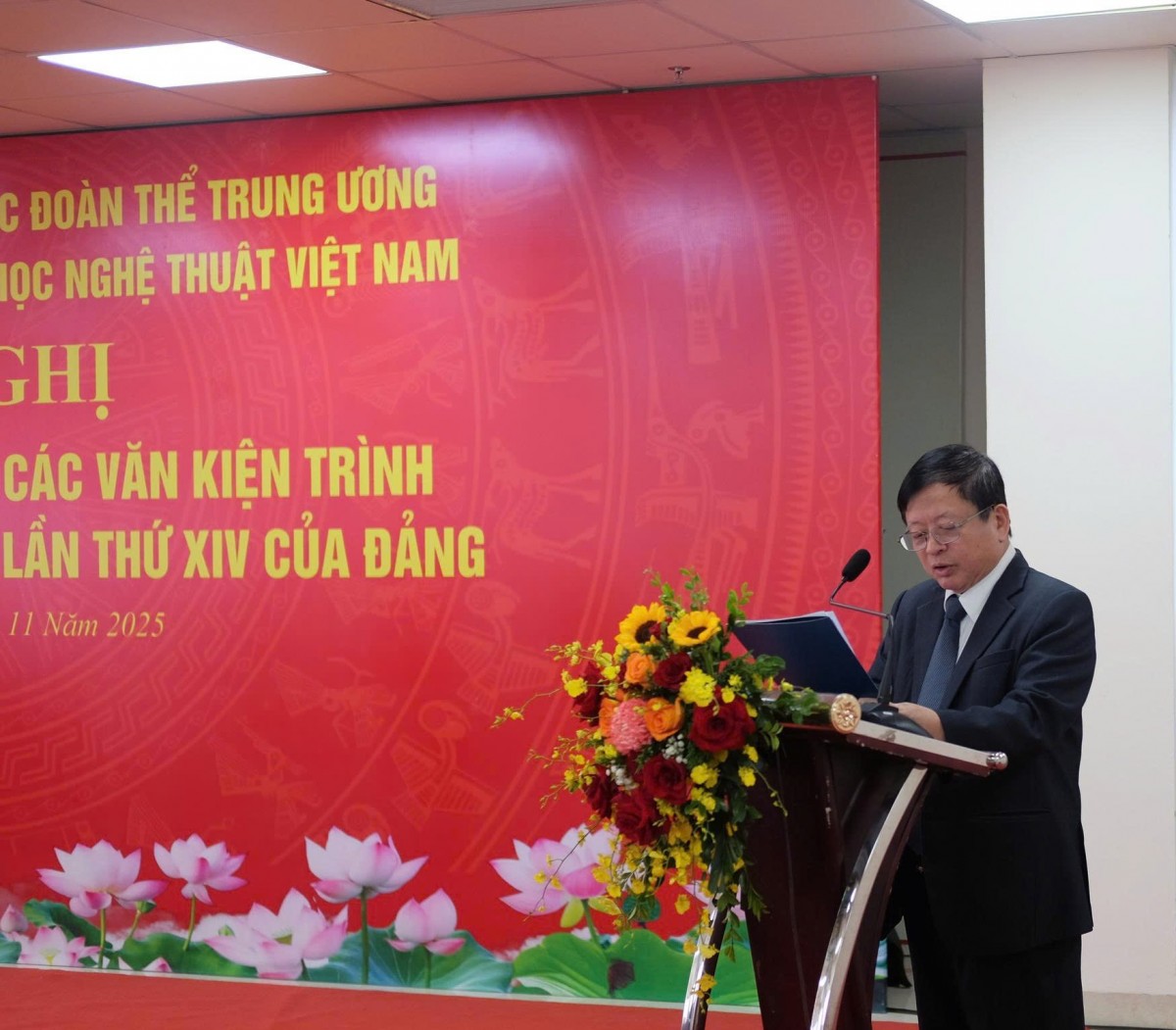 Xây dựng, phát triển văn hóa cần được gắn kết chặt hơn với phát triển kinh tế Xây dựng, phát triển văn hóa cần được gắn kết chặt hơn với phát triển kinh tế