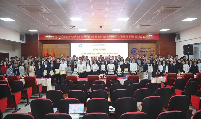 Đại học Điện lực chú trọng lan tỏa tinh thần nghiên cứu khoa học