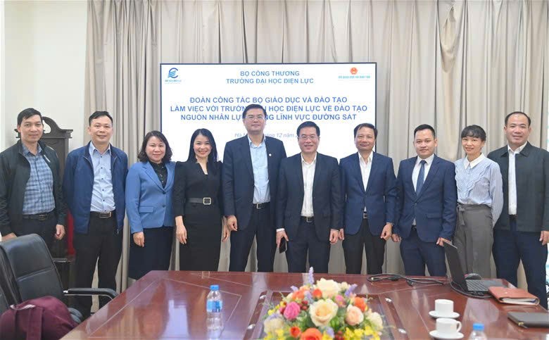 Đại học Điện lực đề xuất tham gia đào tạo nguồn nhân lực chất lượng cao cho ngành đường sắt