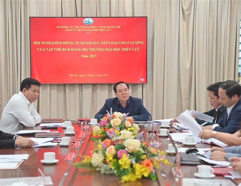 Đảng bộ Trường Đại học Điện lực đổi mới nội dung và phương thức sinh hoạt chi bộ