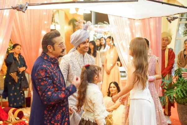 Khám phá nét giao thoa văn hoá qua “Vạn dặm yêu em”