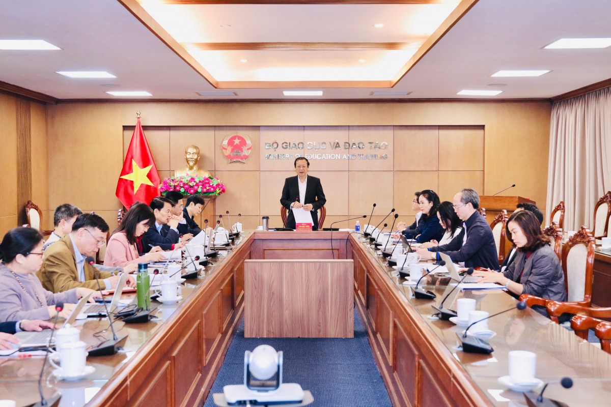 Sắp xếp các trường công lập: Cần lộ trình phù hợp