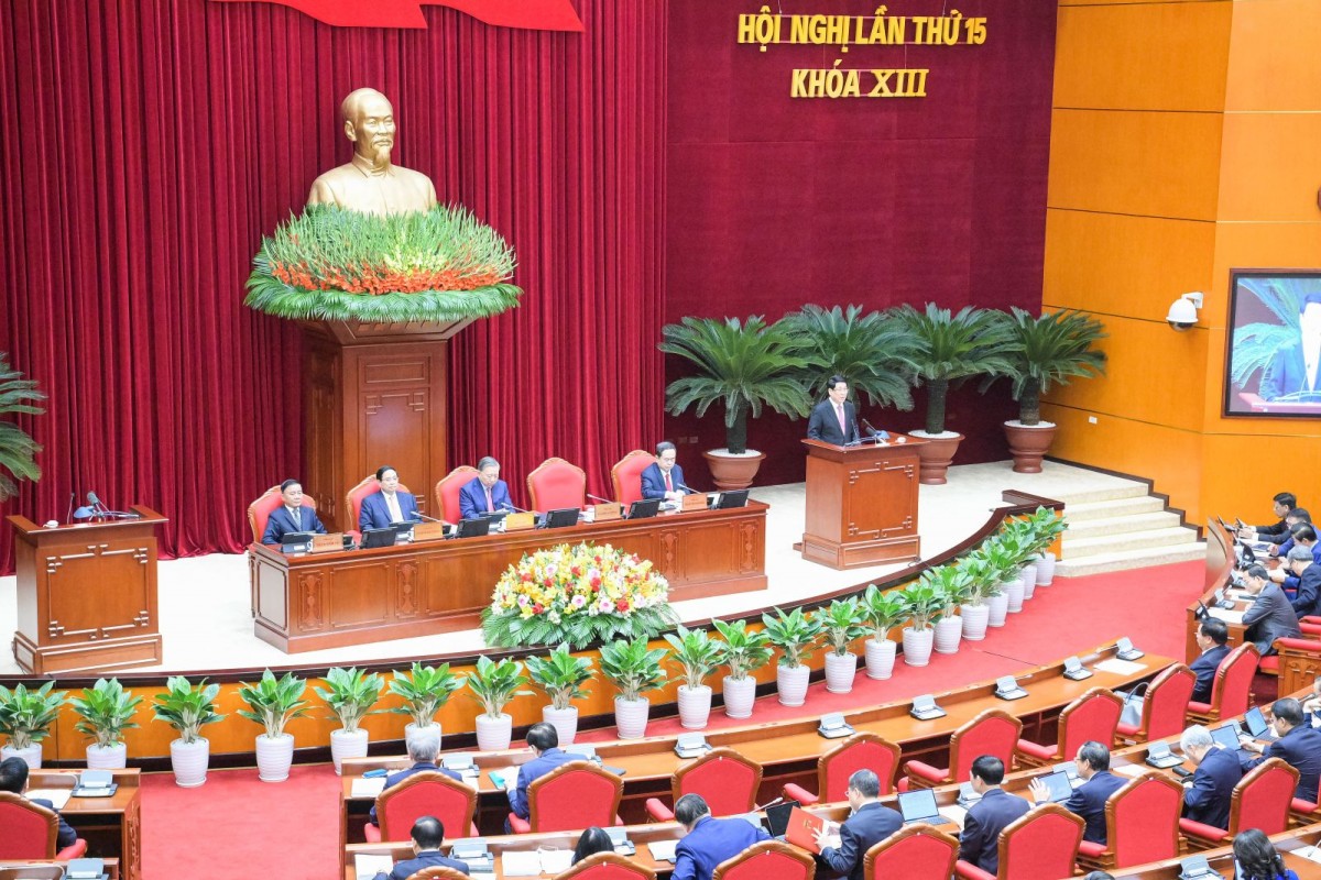 Thông cáo báo chí ngày làm việc thứ nhất Hội nghị Trung ương lần thứ 15 khóa XIII