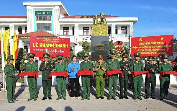 khanh thanh tuong dai bac ho voi chien si bien phong tai ca mau