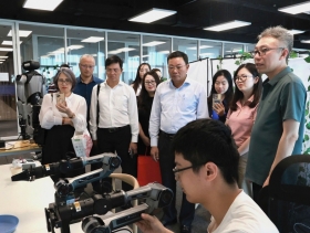 Học tập, trao đổi kinh nghiệm về giáo dục số tại Trung Quốc