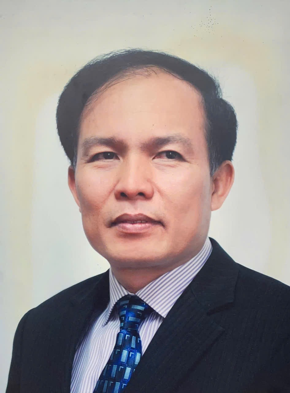 Nhà thơ Ngô Hoài Chung: "Tôi chỉ là hạt thóc"