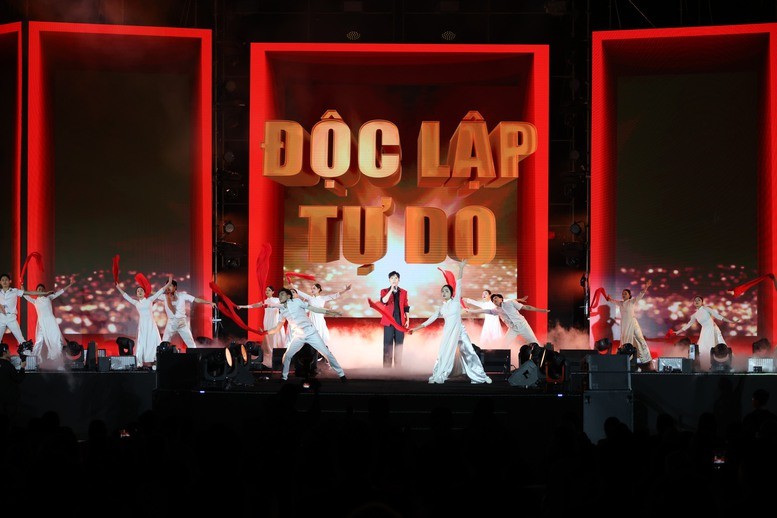 Một tiết mục được biểu diễn tại chương trình. Ảnh: VGP