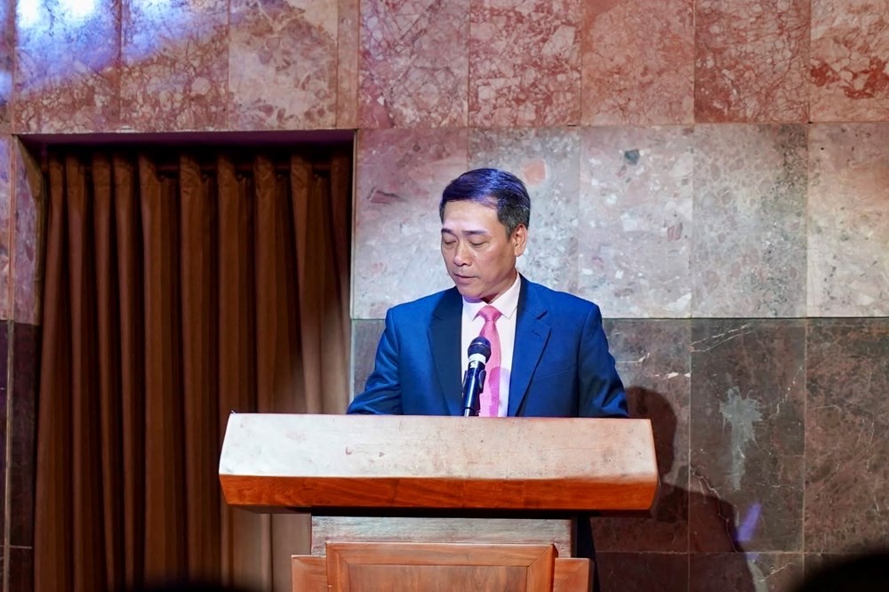 Giám đốc Nhà hát Kịch Việt Nam, NSƯT Kiều Minh Hiếu nhấn mạnh, chương trình “Bác Hồ - Một tình yêu bao la” thể hiện trách nhiệm của đội ngũ văn nghệ sĩ đối với sự nghiệp bảo tồn, phát huy giá trị tư tưởng Hồ Chí Minh