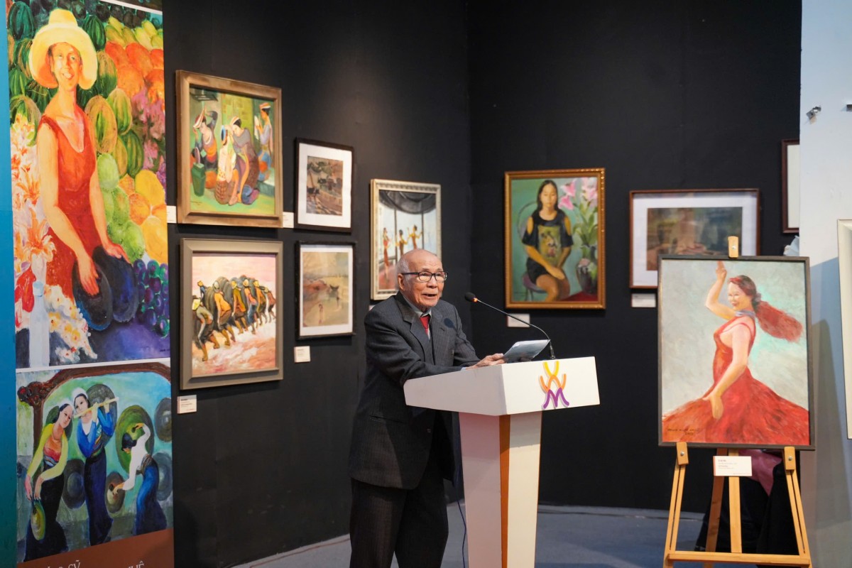 Khai mạc trưng bày 50 tác phẩm của họa sĩ Phan Ngọc Khuê