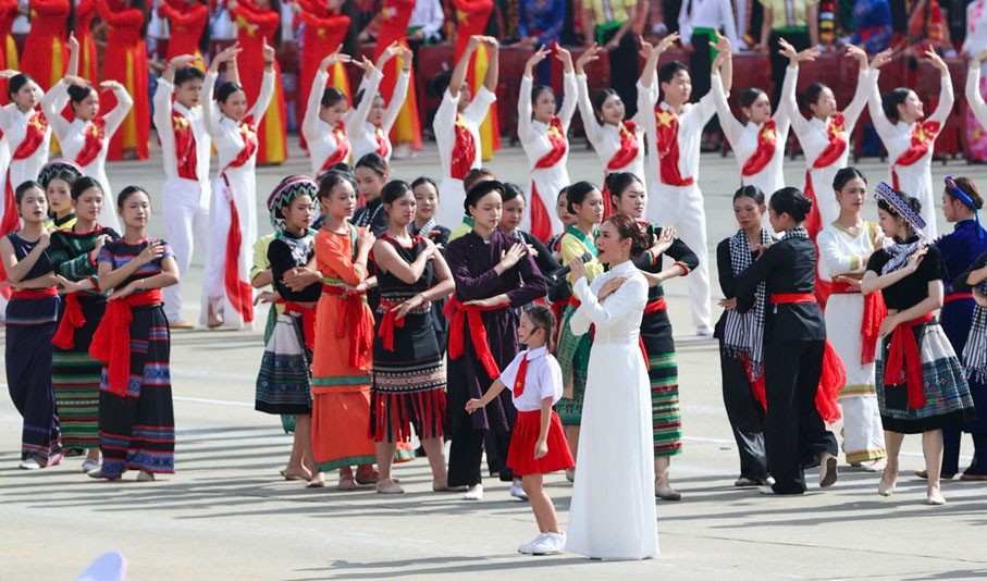 Nghệ thuật được chắp cánh từ lòng yêu nước