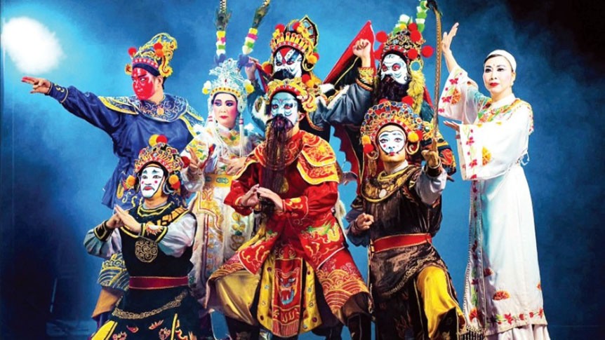 Sân khấu truyền thống chuyển mình thích nghi đời sống đương đại