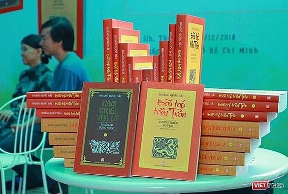 doc tieu thuyet lich su nghi ve hien tuong hoang quoc hai