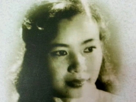 Nhà nơi chân núi