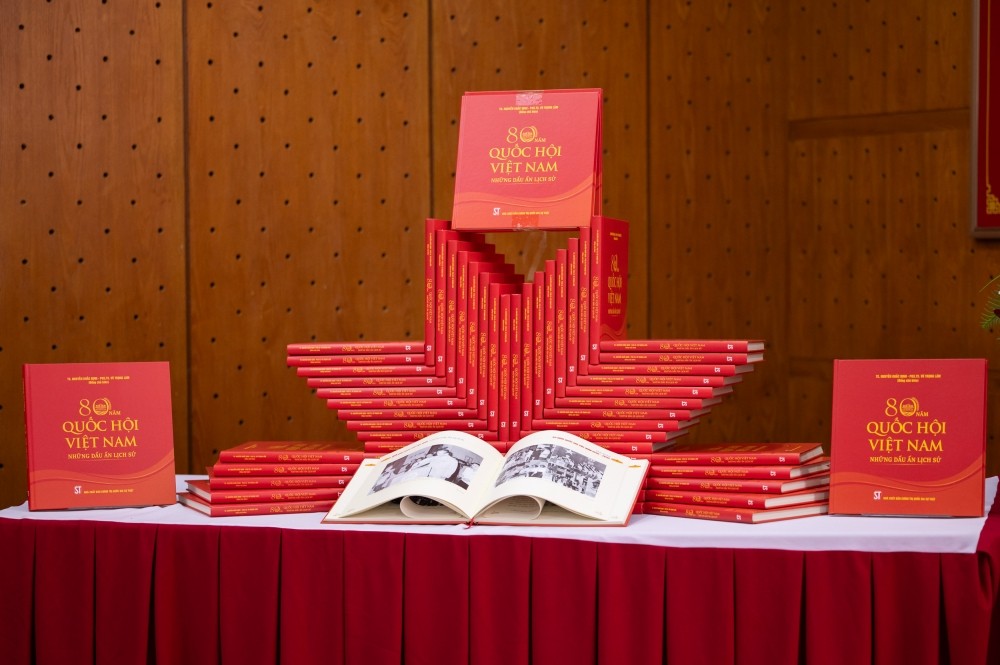 Ra mắt sách "80 năm Quốc hội Việt Nam - Những dấu ấn lịch sử"