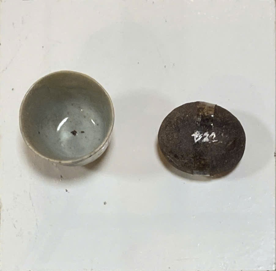 Chén uống nước Chủ tịch Hồ Chí Minh dùng trong thời gian Người ở hang Sống Mu, xã Hồng Việt, huyện Hòa An, Cao Bằng, năm 1942