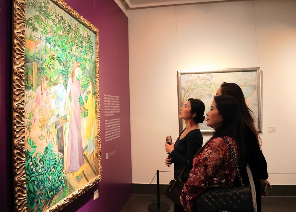 Khán giả tham quan Triển lãm. Ảnh: BTC