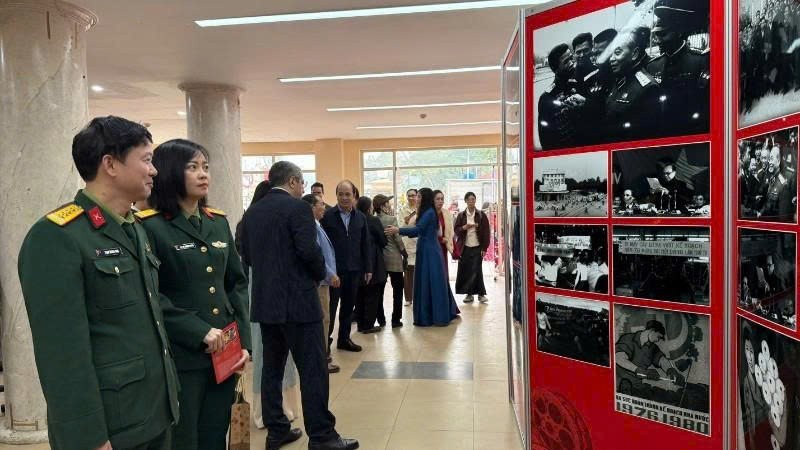 Khai mạc Chương trình chiếu phim chào mừng Đại hội đại biểu toàn quốc lần thứ XIV của Đảng