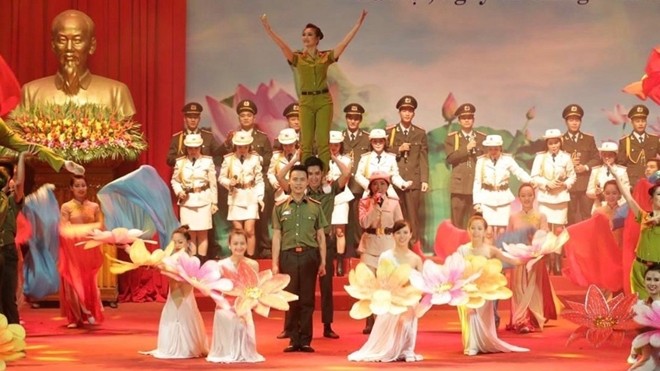 Tổ chức chương trình nghệ thuật “Mùa xuân dâng Đảng”