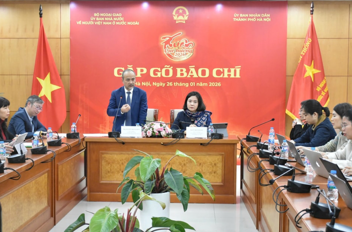 Ông Nguyễn Trung Kiên, Chủ nhiệm Ủy ban Nhà nước về người Việt Nam ở nước ngoài phát biểu tại cuộc gặp gỡ báo chí. Ảnh: BTC