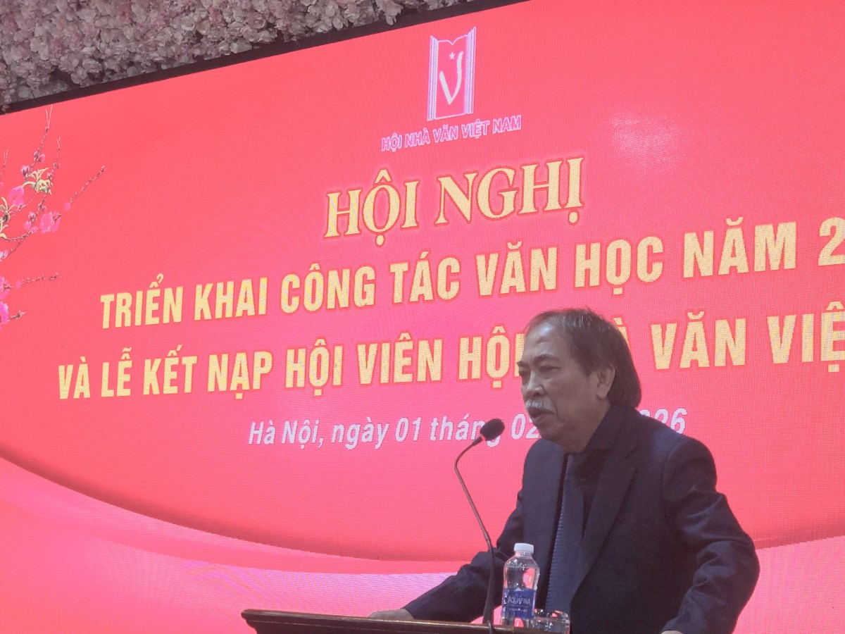 Nhà thơ Nguyễn Quang Thiều, Chủ tịch Hội Nhà văn Việt Nam phát biểu tại Hội nghị.