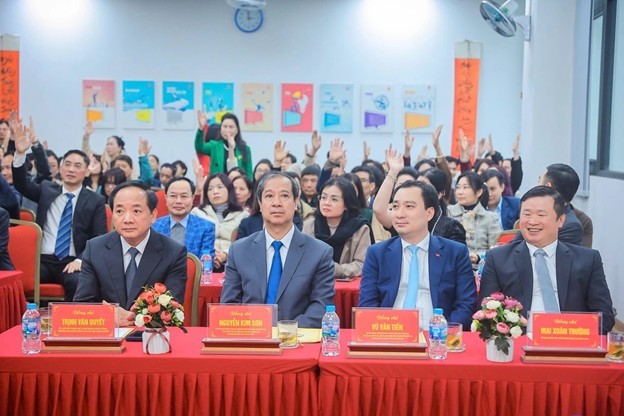 Ông Trịnh Văn Quyết, Bộ trưởng Nguyễn Kim Sơn và ông Vũ Văn Tiến được cử tri nơi cư trú nhất trí giới thiệu ứng cử ĐBQH