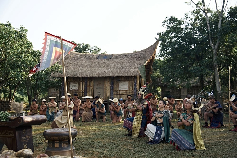 Các nhà làm phim có sự đầu tư nghiên cứu kỹ lưỡng trong việc phục dựng các yếu tố văn hóa tiền Đông Sơn và Đông Sơn. Ảnh: BTC