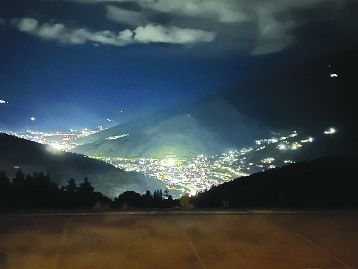 Bhutan - Miền cổ tích bên bờ mây Himalaya. Bút ký của Tạ Ngọc Tấn