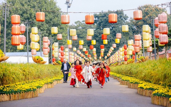 duong hoa tet trong hoang thanh thang long ha noi