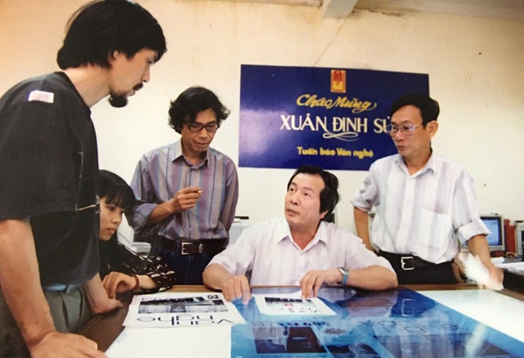 Làm báo Tết Văn nghệ