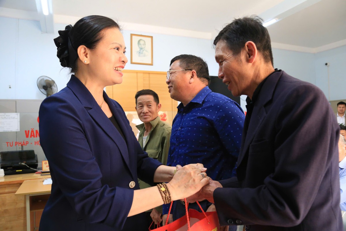 Bà Hà Thị Nga cam kết đồng hành cùng Lai Châu phát triển bền vững