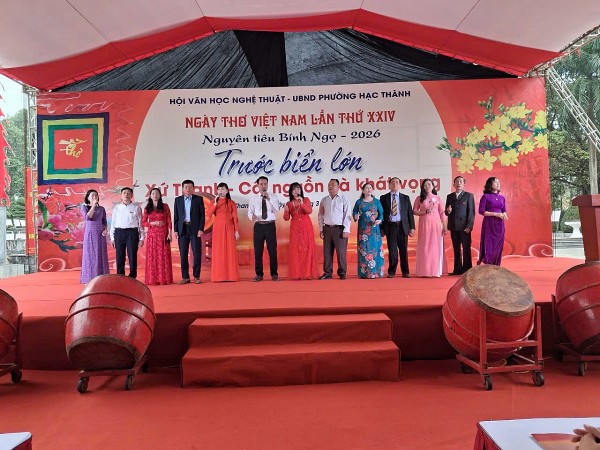 khai mac ngay tho viet nam lan thu xxiv 2026 tai thanh hoa truoc bien lon xu thanh coi nguon va khat vong