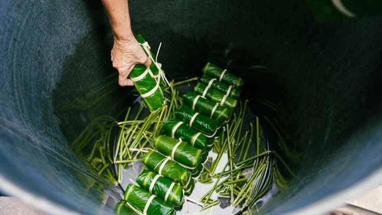 Ăn Tết ở Bát Tràng - Ghi chép của Vũ Mai Phong