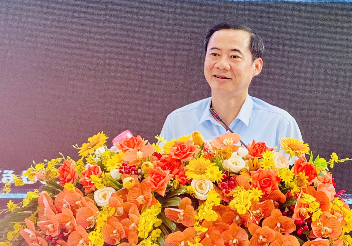 Ông Nguyễn Thái Học – Phó Bí thư Đảng ủy Mặt trận Tổ quốc, các đoàn thể Trung ương nhấn mạnh những chuẩn mực cốt lõi của người đại biểu dân cử. Ảnh: ĐĐK