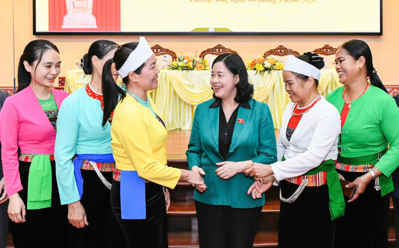 ba bui thi minh hoai can mo rong hinh thuc tiep xuc cu tri thong qua moi truong so