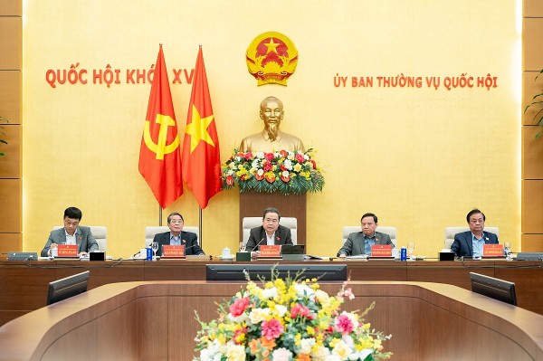 hoi nghi cho y kien ve cong tac nhan su tai ky hop thu nhat quoc hoi khoa xvi