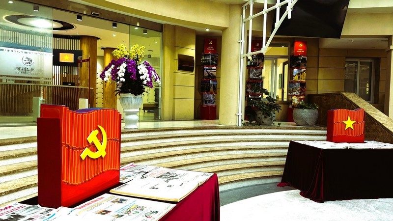 Khai mạc trưng bày “Quốc hội Việt Nam trong tiến trình đổi mới đất nước”