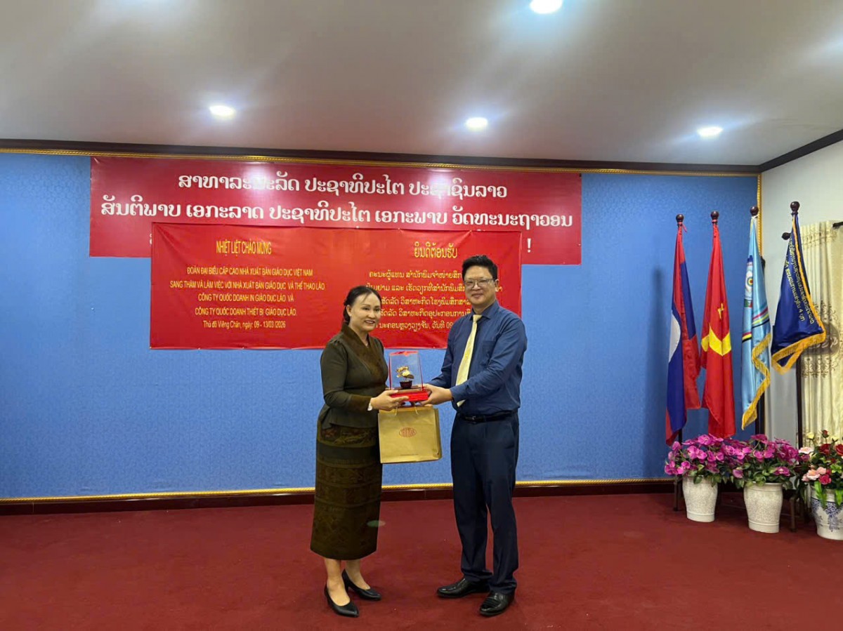 Nhà xuất bản Giáo dục Việt Nam tham gia Lễ hội Sách và Văn hóa Quốc tế lần thứ VI tại Lào Nhà xuất bản Giáo dục Việt Nam tham gia Lễ hội Sách và Văn hóa Quốc tế lần thứ VI tại Lào