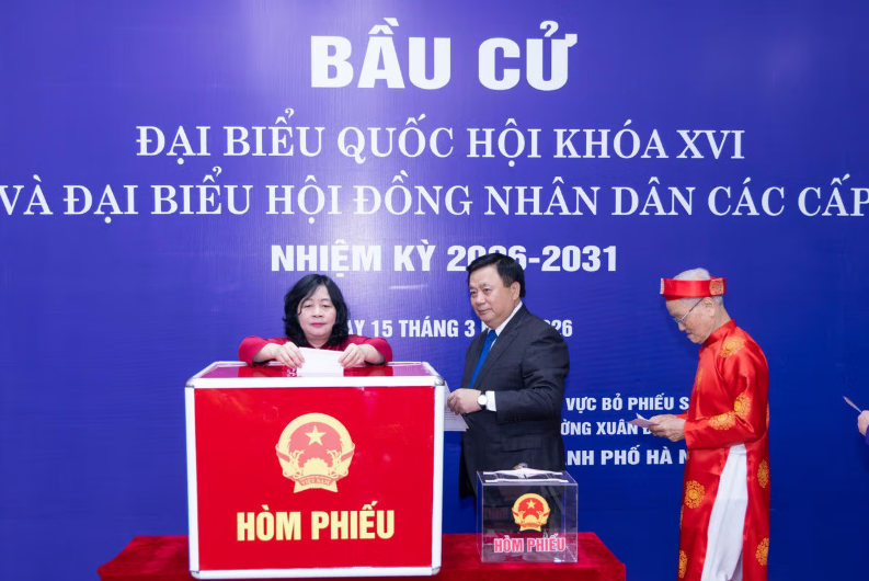 Lãnh đạo UBTƯ MTTQ Việt Nam bỏ phiếu bầu cử đại biểu Quốc hội và đại biểu HĐND các cấp