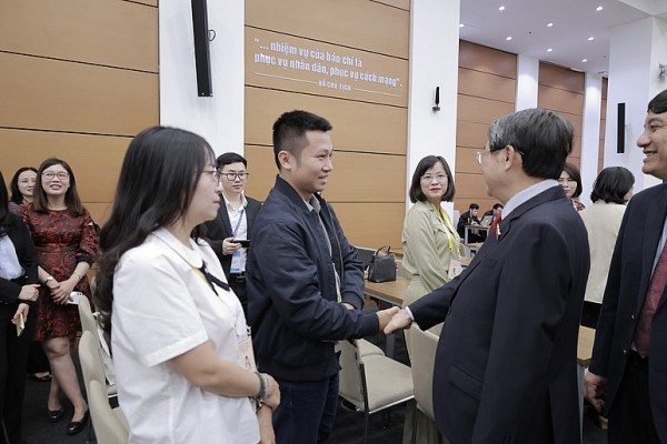 bao chi tiep tuc phan anh kip thoi sinh dong dien bien cuoc bau cu