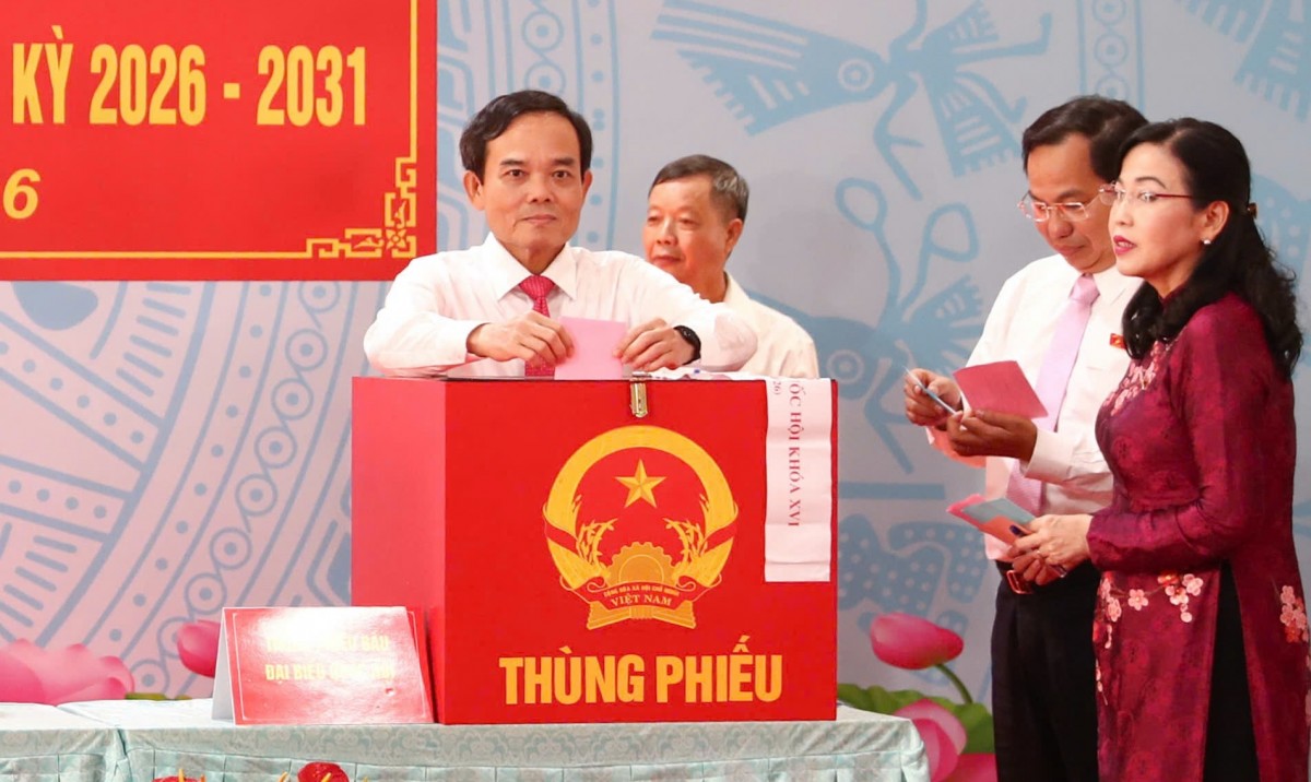 Lãnh đạo Trung ương và TP.HCM hòa chung Ngày hội bầu cử toàn dân