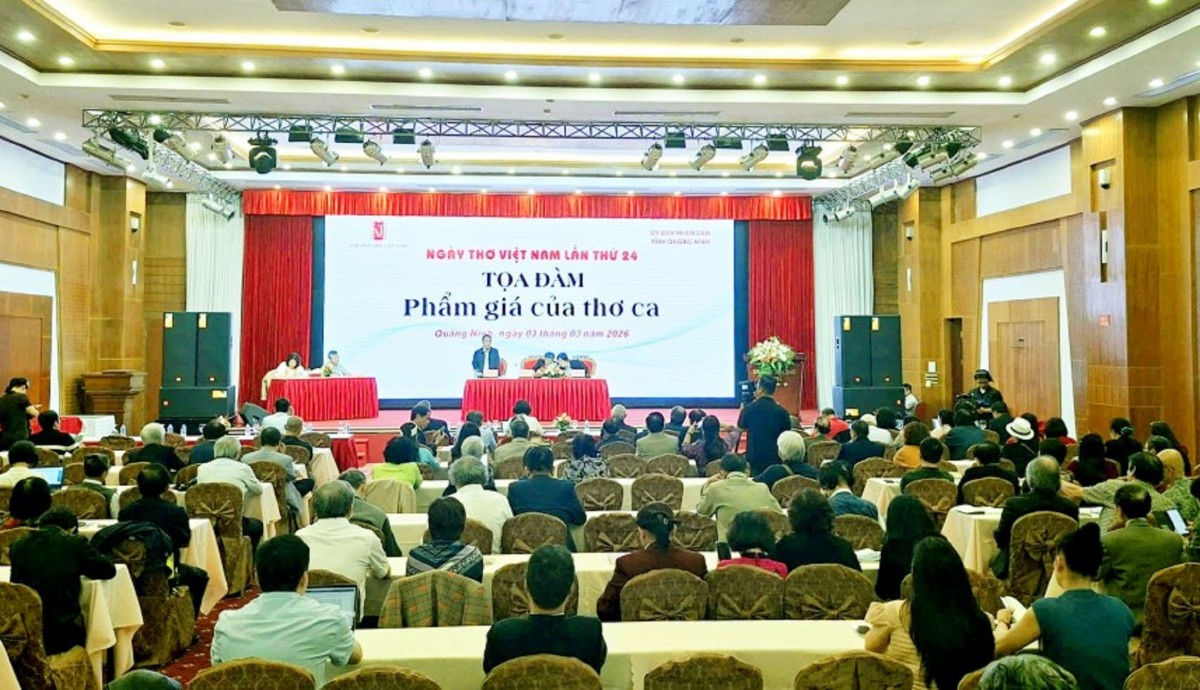 PHẨM GIÁ CỦA THƠ CA TRONG CON MẮT NHÀ THƠ. Bài 9: Ngày Thơ với hình tượng dân tộc vươn ra biển lớn