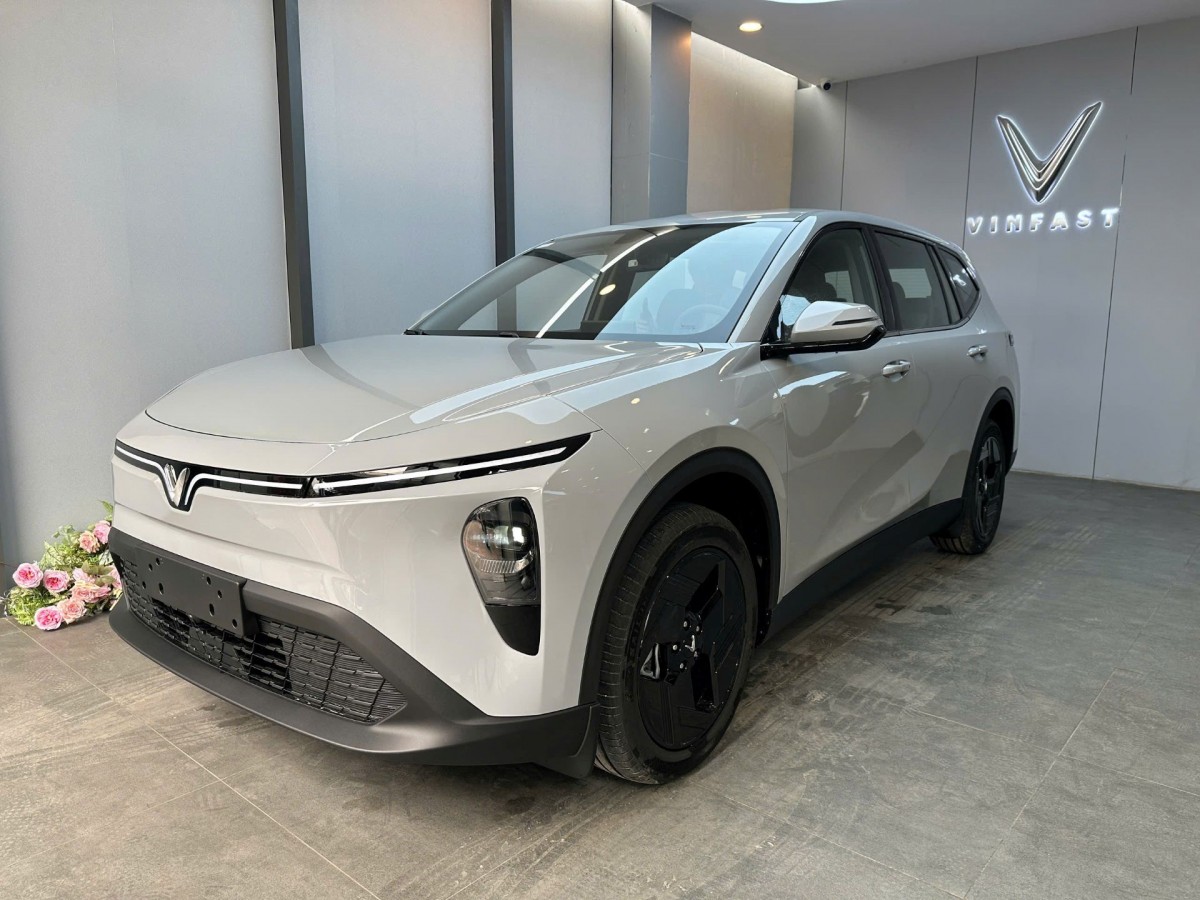 Người dùng Việt “chấm” VinFast VF MPV 7 vì giá trị tiết kiệm lâu dài