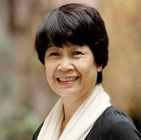 nguyen thi hong ngat nguoi thap ngon den tho giua con gio lon