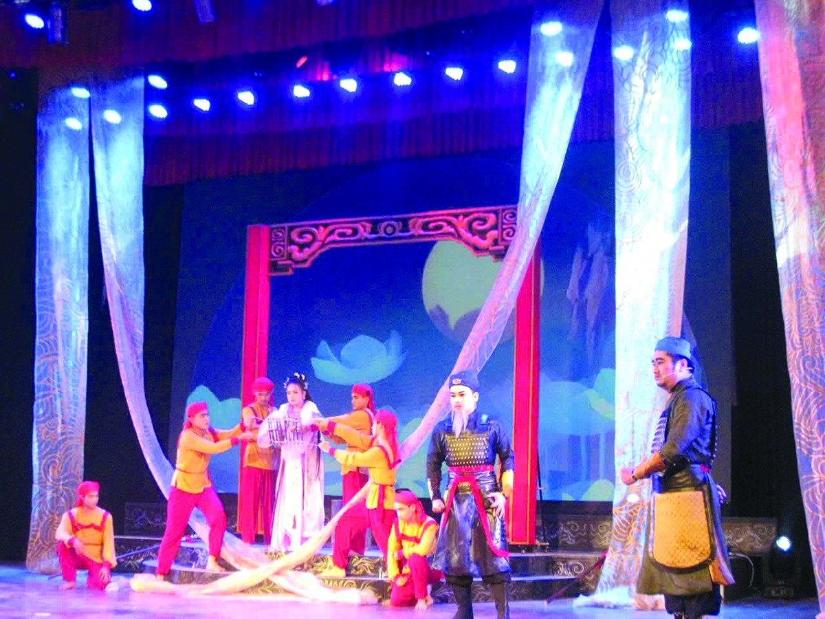 Sân khấu Vĩnh Long: Mơ về hào quang quá khứ